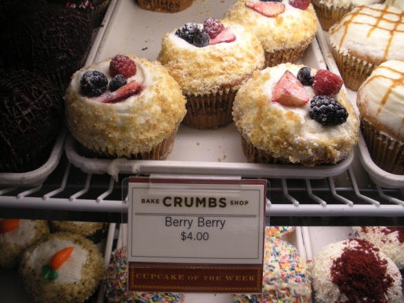 Berry Berry Crumbs Cupcake of the Week